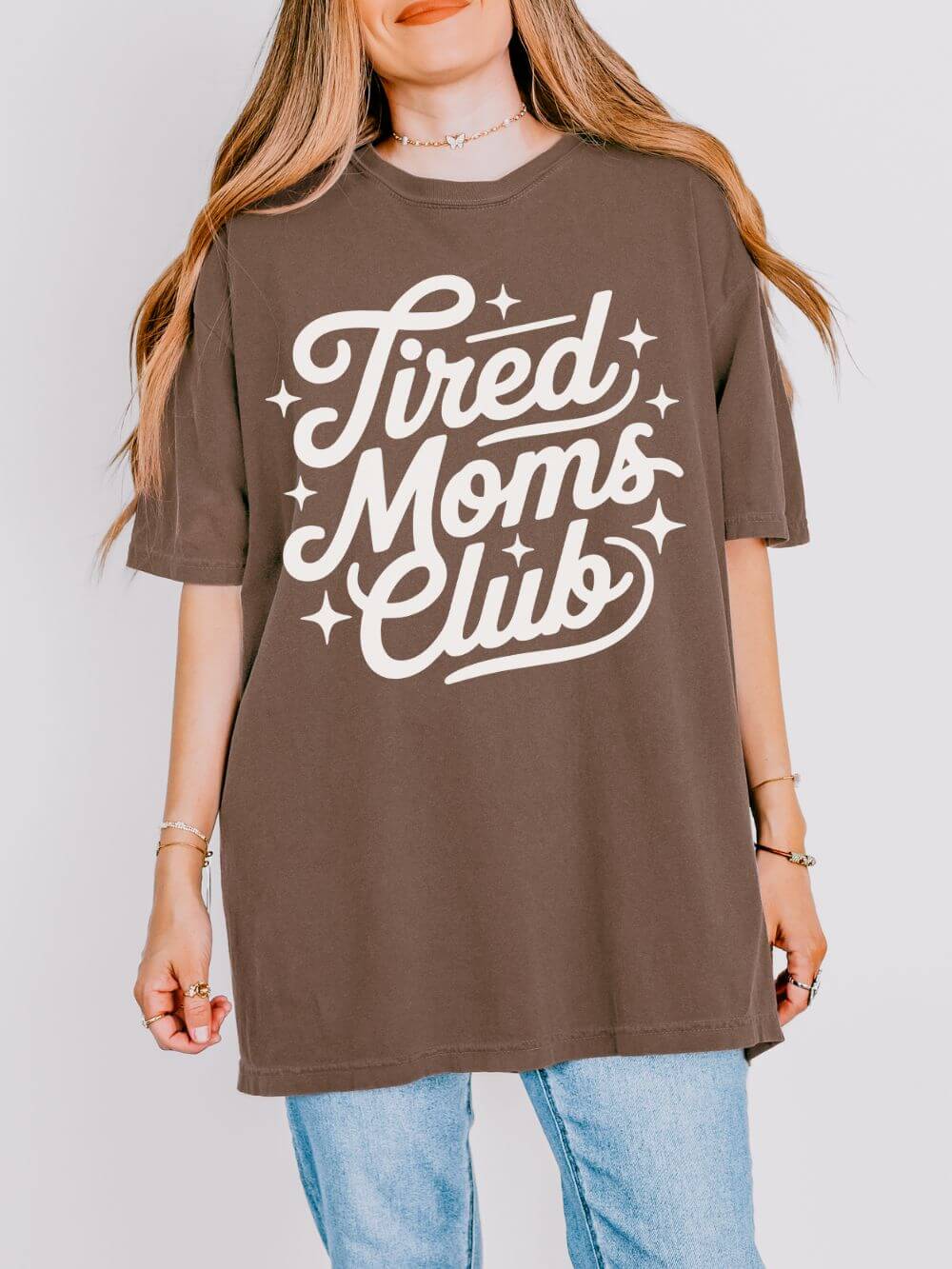 Tired Moms Club Mom T-Shirt Cute Script Graphic Tee