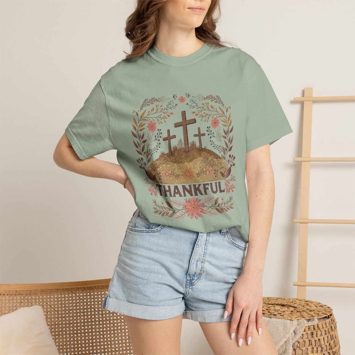 Thankful Cross T-shirt Christian Faith Tee for Thanksgiving & Worship