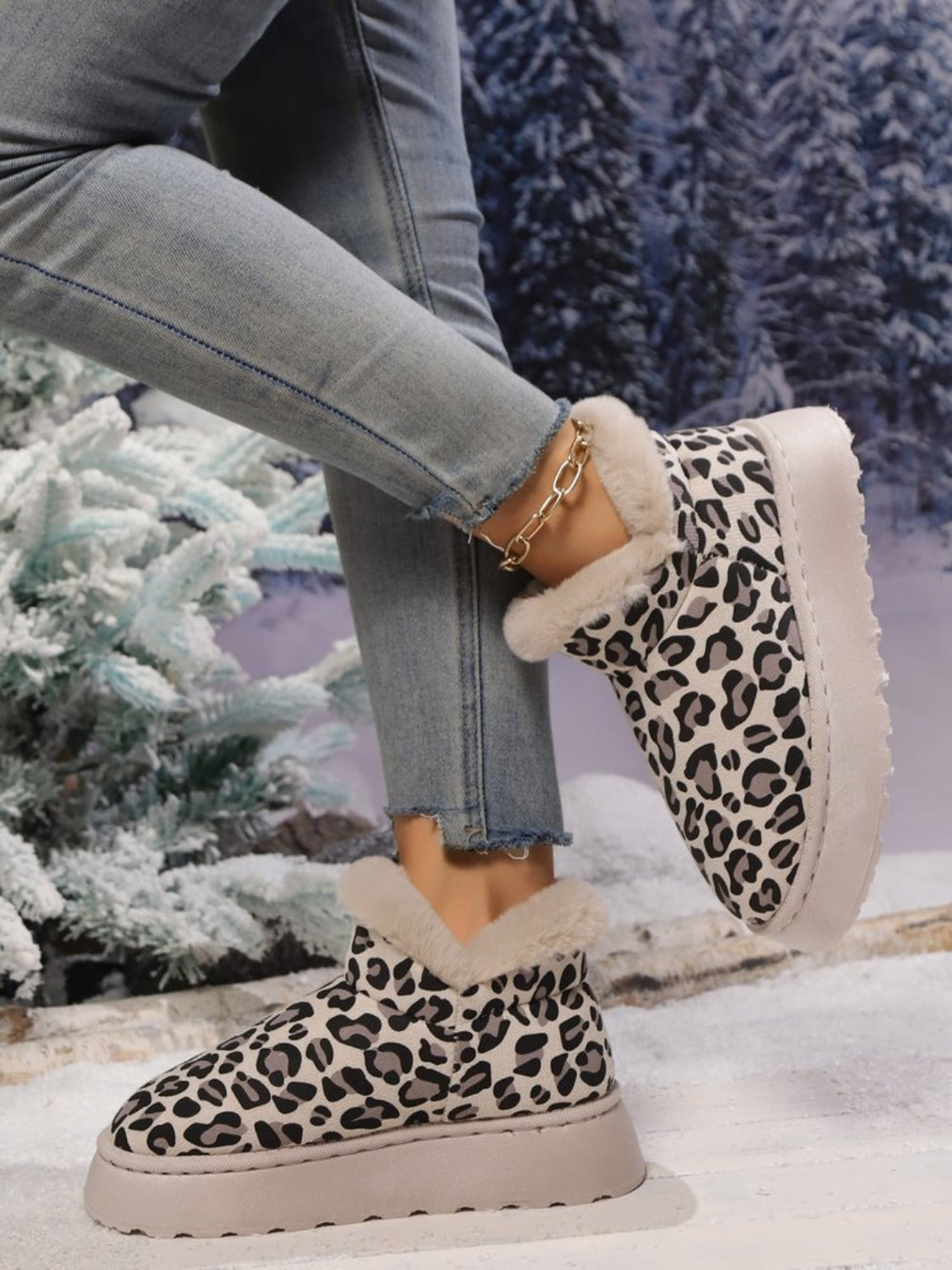 Thermal Leopard Round Toe Platform Boots - Sydney So Sweet