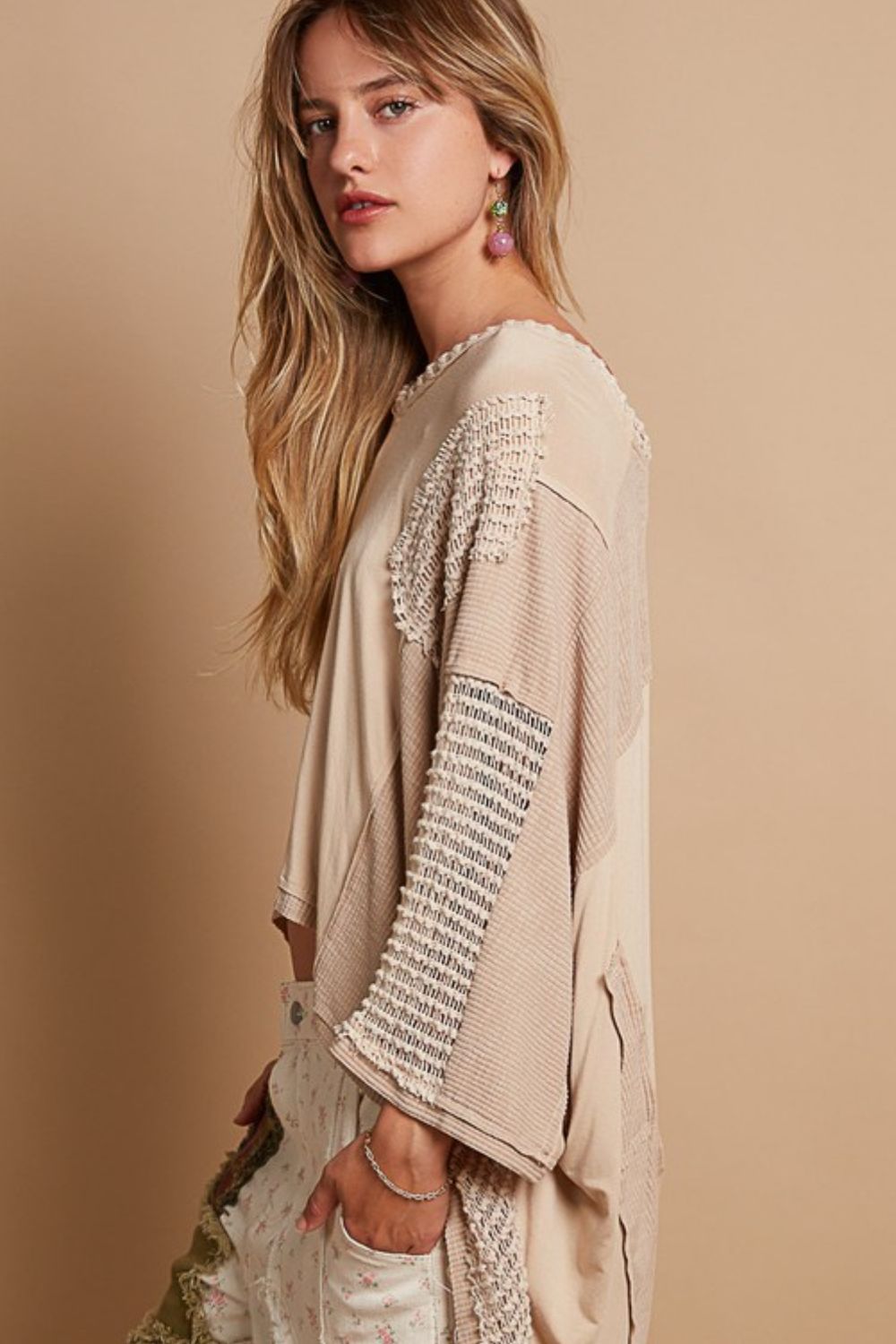 POL High-Low Contrast V-Neck Top - Sydney So Sweet