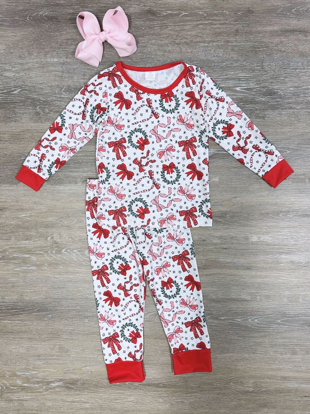 Bow &amp; Wreath Girls Red Trimmed Holiday Pajama Set - Sydney So Sweet