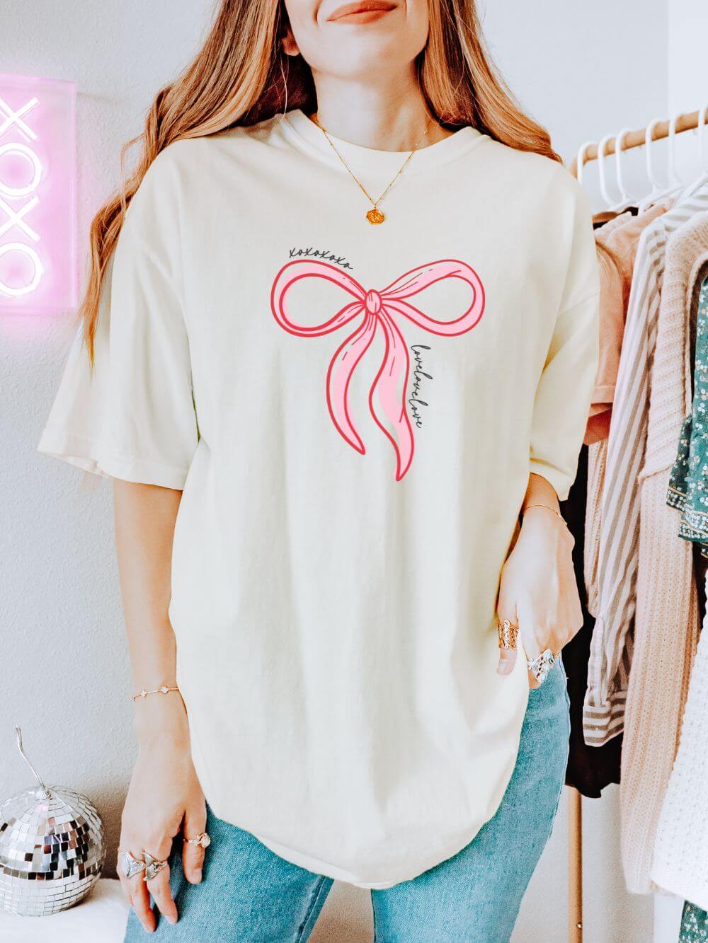 Pink Bow XOXO T-Shirt Valentine's Day Cute Graphic Unisex Short Sleeve Tee