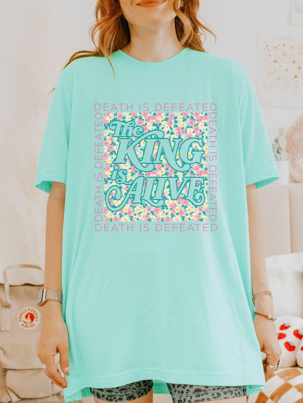 The King Is Alive Floral T‑Shirt Death Is Defeated Christian Easter Graphic Tee