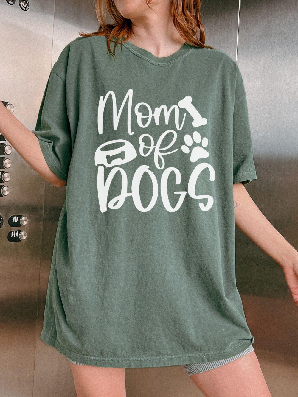 Mom of Dogs Bowl & Bone T-Shirt Cute Dog Mom Graphic Tee