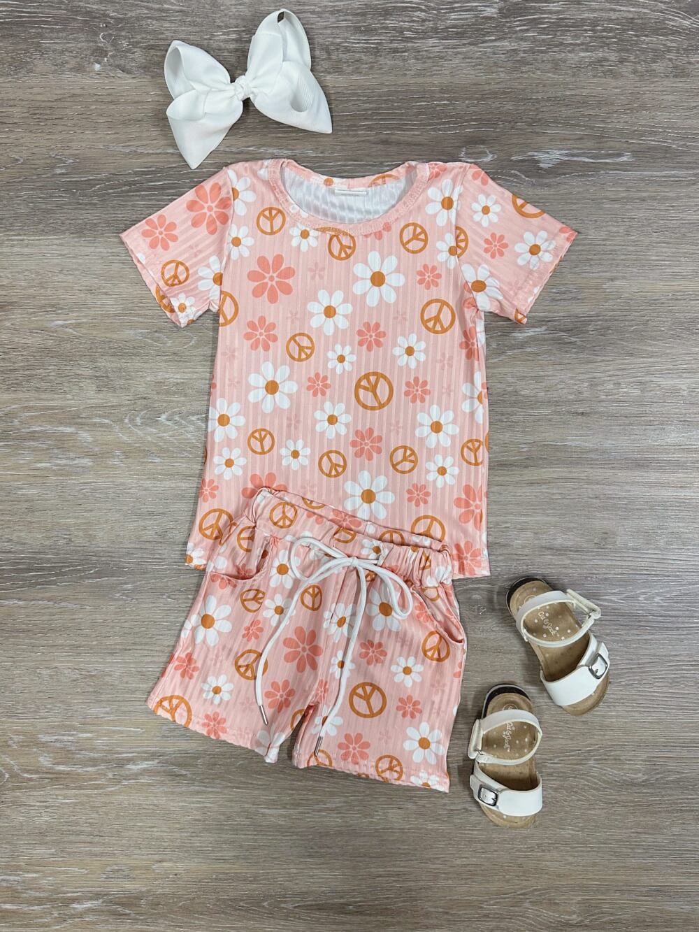 Peace & Petals Girls Retro Daisy Print Matching Shorts Set - Sydney So Sweet