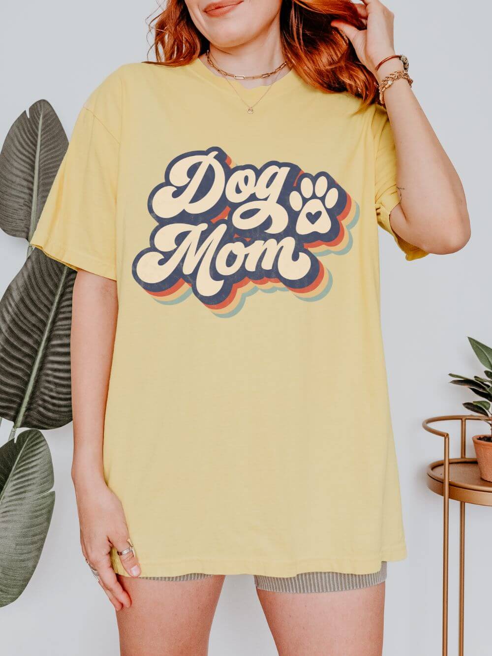Retro Distressed Dog Mom T-Shirt Cute Dog Lover Tee