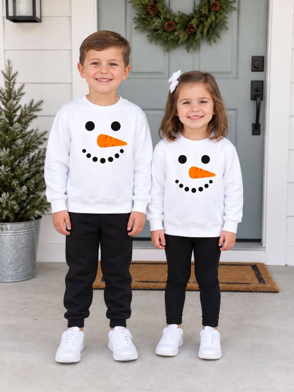 Cheerful Snowman Face Winter Crewneck Unisex Youth Sweatshirt