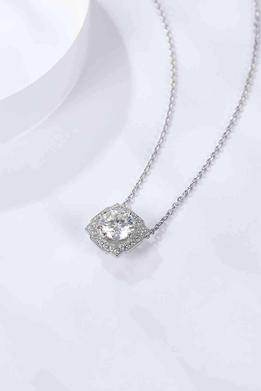 1 Carat Moissanite Flower Shape Pendant Chain Necklace - Sydney So Sweet